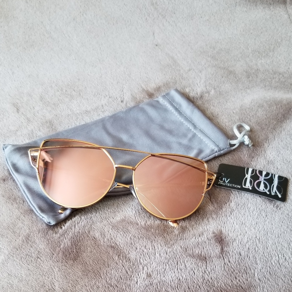 🌺Adorable Rose Gold Shades🌸